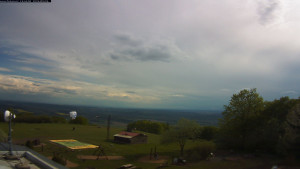 Kozákov - Pohled na jih, hrad Trosky - 6.5.2026 v 16:45