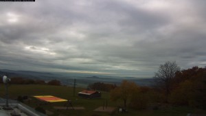 Kozákov - Blick nach Süden, Burg Trosky - 30.10.2026 v 09:45 Kozákov - Blick nach Süden, Burg Trosky - 30.10.2026 v 09:45