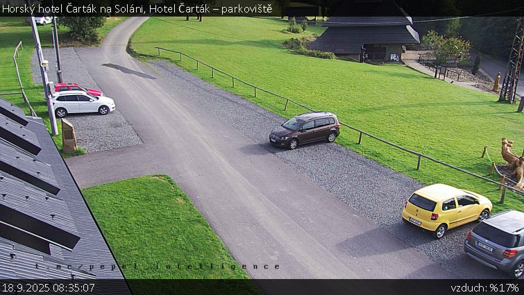 Horský hotel Čarták na Soláni - Hotel Čarták – parkoviště - 18.9.2025 v 08:35