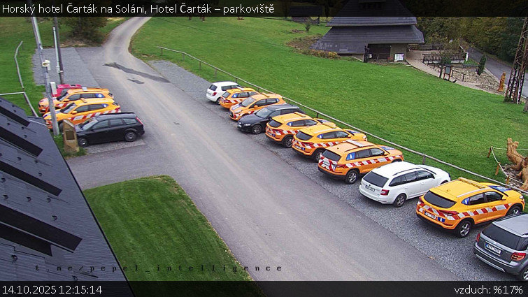 Horský hotel Čarták na Soláni - Hotel Čarták – parkoviště - 14.10.2025 v 12:15 Horský hotel Čarták na Soláni - Hotel Čarták – parkoviště - 14.10.2025 v 12:15