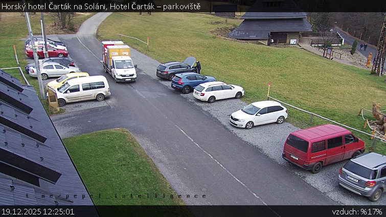 Horský hotel Čarták na Soláni - Hotel Čarták – parkoviště - 19.12.2025 v 12:25