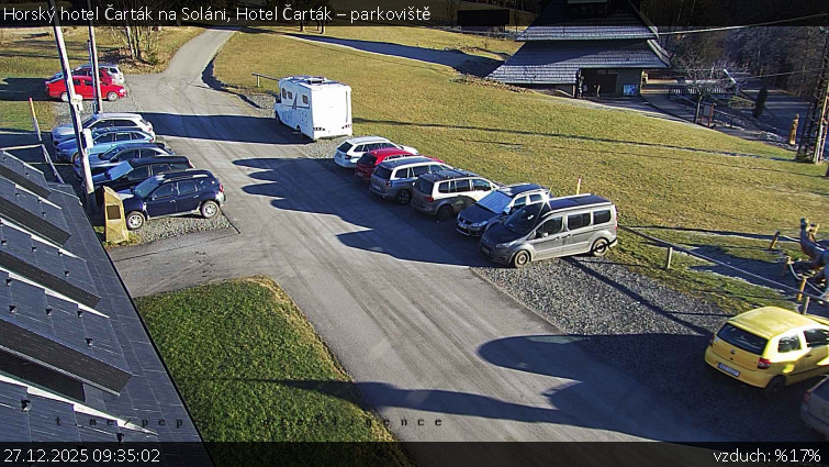 Horský hotel Čarták na Soláni - Hotel Čarták – parkoviště - 27.12.2025 v 09:35