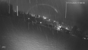 Ski areál Velflink Pernink - Sjezdovka - 17.11.2025 v 17:45 Ski areál Velflink Pernink - Sjezdovka - 17.11.2025 v 17:45