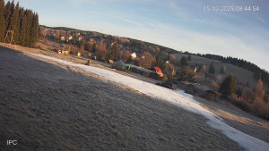 Ski areál Velflink Pernink - Sjezdovka - 15.12.2025 v 08:45 Ski areál Velflink Pernink - Sjezdovka - 15.12.2025 v 08:45