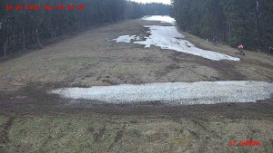 Skiareál Klepáčov - Červená sjezdovka - 16.4.2026 v 09:45