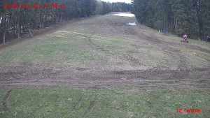 Skiareál Klepáčov - Červená sjezdovka - 26.4.2026 v 07:45