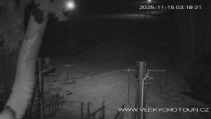 Ski areál Chotouň - Sjezdovka - 15.11.2025 v 03:30 Ski areál Chotouň - Sjezdovka - 15.11.2025 v 03:30