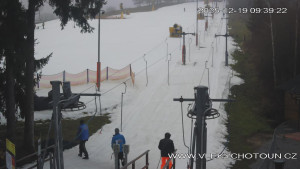 Ski areál Chotouň - Sjezdovka - 19.12.2025 v 09:45