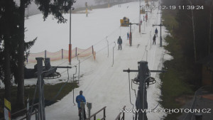 Ski areál Chotouň - Sjezdovka - 19.12.2025 v 11:45