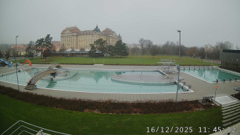 Městská plovárna Louka