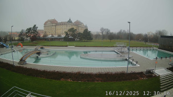 Městská plovárna Louka