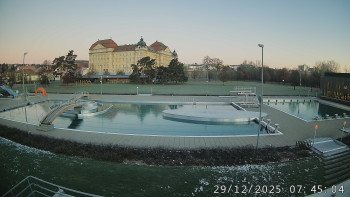 Městská plovárna Louka