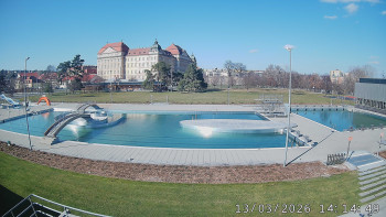 Městská plovárna Louka