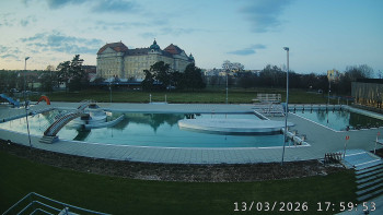 Městská plovárna Louka