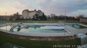 Městská plovárna Louka