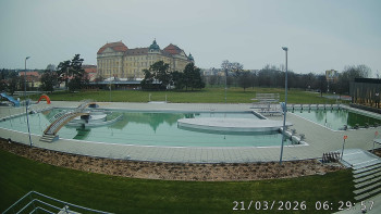 Městská plovárna Louka