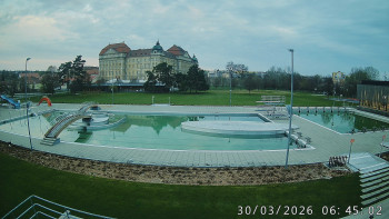 Městská plovárna Louka