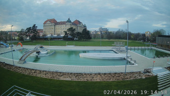 Městská plovárna Louka