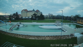 Městská plovárna Louka