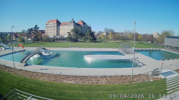 Městská plovárna Louka