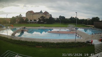 Městská plovárna Louka