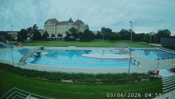 Městská plovárna Louka
