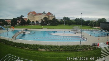 Městská plovárna Louka