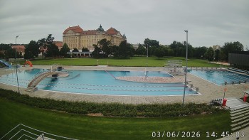 Městská plovárna Louka
