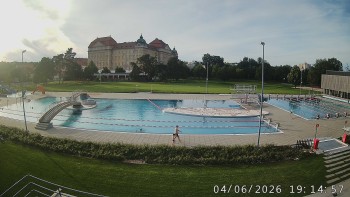 Městská plovárna Louka