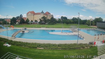 Městská plovárna Louka