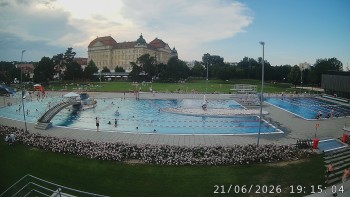 Městská plovárna Louka
