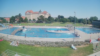 Městská plovárna Louka