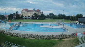 Městská plovárna Louka