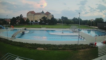 Městská plovárna Louka