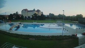Miejska pływalnia Louka - Basen - 8.8.2026 v 05:45 Miejska pływalnia Louka - Basen - 8.8.2026 v 05:45