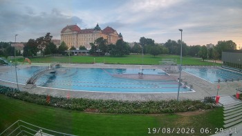 Městská plovárna Louka