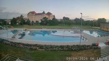 Městská plovárna Louka