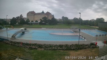 Městská plovárna Louka