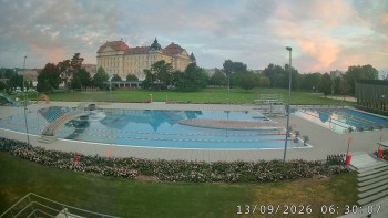 Městská plovárna Louka