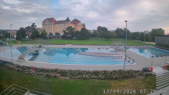 Městská plovárna Louka