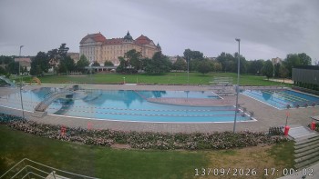 Městská plovárna Louka