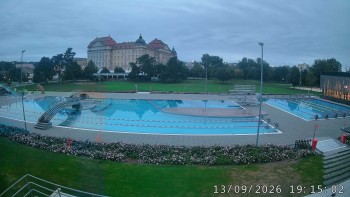 Městská plovárna Louka