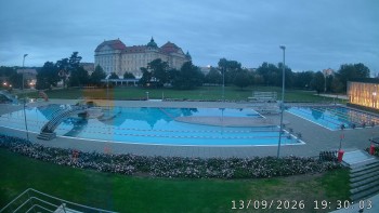 Městská plovárna Louka