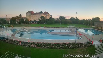 Městská plovárna Louka