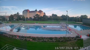 Městská plovárna Louka