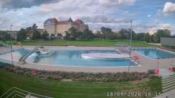 Městská plovárna Louka