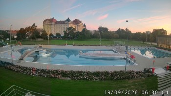 Městská plovárna Louka