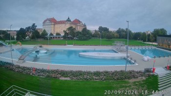 Městská plovárna Louka