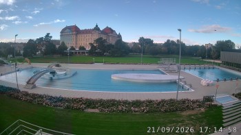 Městská plovárna Louka