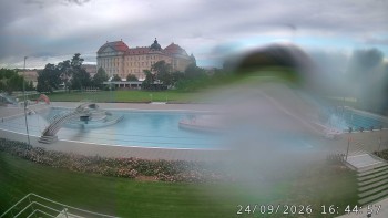 Městská plovárna Louka